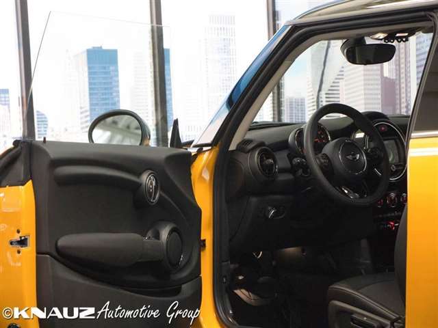 2017 Mini Hardtop Cooper 2dr Hatchback